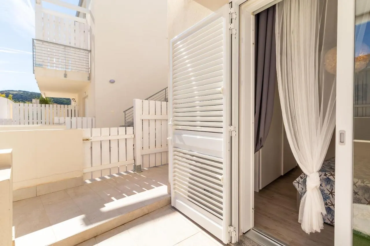 Stella Marina Beach House Apartment Isola Rossa Italy